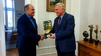 Prezes Grupy SPLAST Tadeusz Sanocki i Prezydent Miasta Krosna Piotr Przytocki